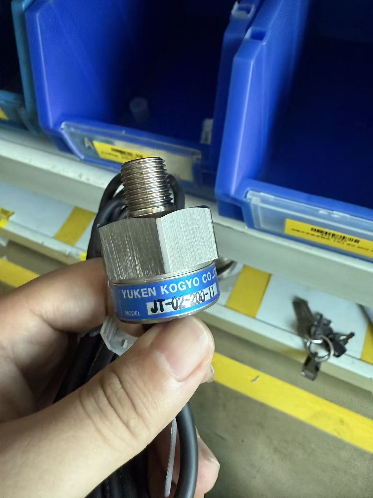 YUKEN 压力继电器 JT-02-200-11